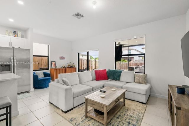 25217 SW 107th Ct, Homestead, FL 33032