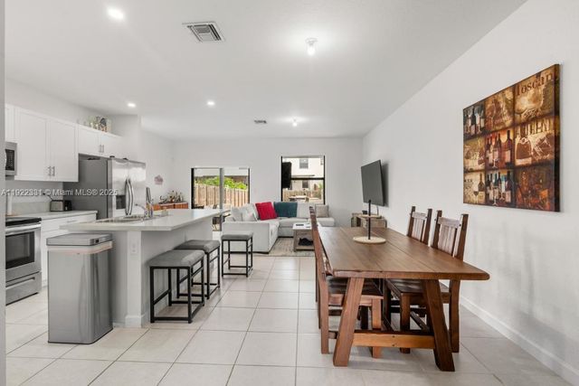 25217 SW 107th Ct, Homestead, FL 33032