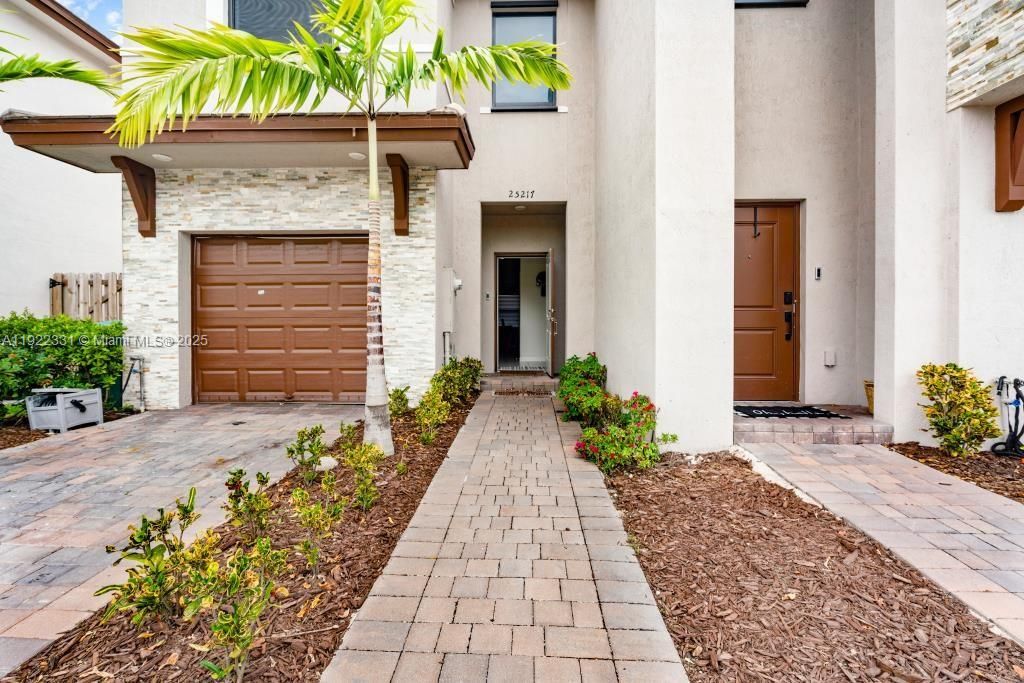 25217 SW 107th Ct, Homestead, FL 33032