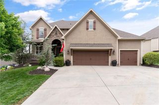 9428 W 157th Place, Overland Park, KS 66221