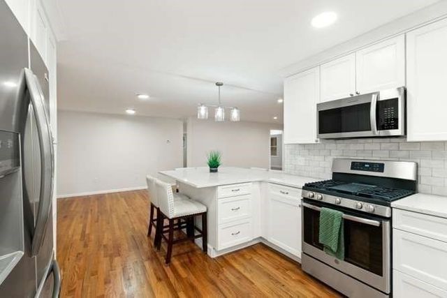 96 Old Essex Rd, Manchester, MA 01944