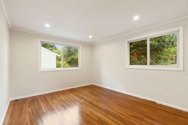 96 Old Essex Rd, Manchester, MA 01944