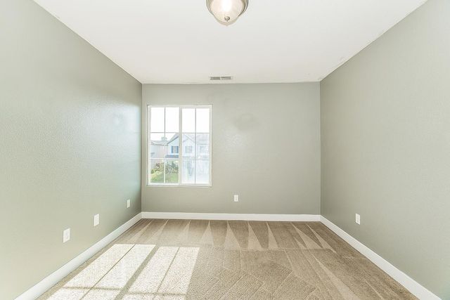 2721 Holland Ave, Clovis, CA 93611