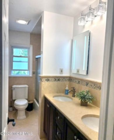 29 Greenleaf Drive, Manalapan, NJ 07726