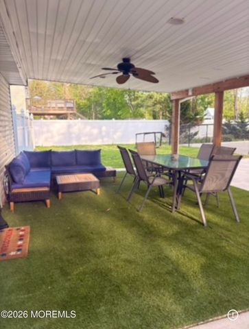 29 Greenleaf Drive, Manalapan, NJ 07726
