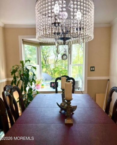 29 Greenleaf Drive, Manalapan, NJ 07726