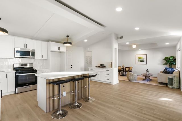 8169 Valley Green Dr, Sacramento, CA 95823