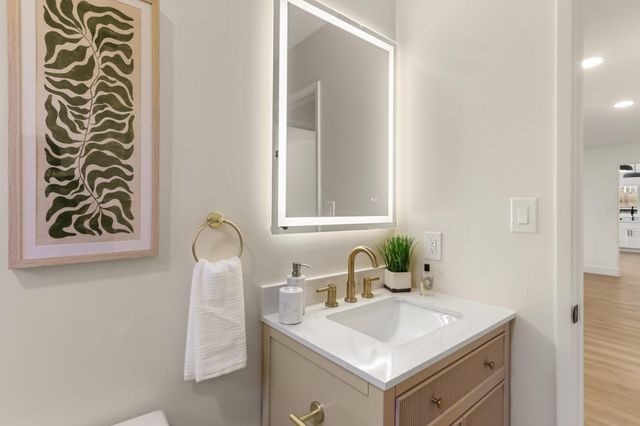8169 Valley Green Dr, Sacramento, CA 95823