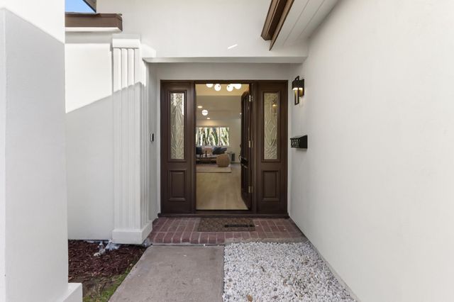 8169 Valley Green Dr, Sacramento, CA 95823