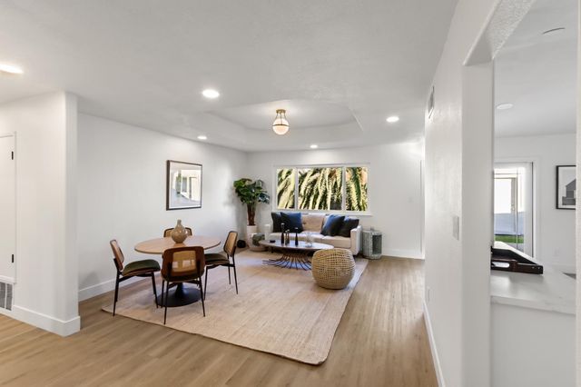 8169 Valley Green Dr, Sacramento, CA 95823