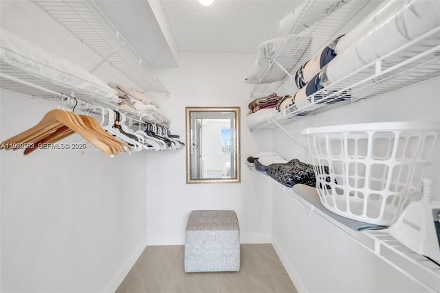 17150 N Bay Rd 2705, Sunny Isles Beach, FL 33160