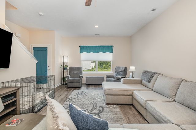 523 Moshe Flam Pl, La Vergne, TN 37086