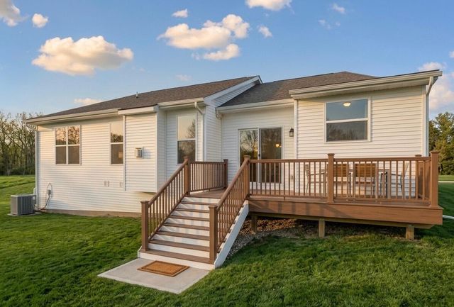 28510 Coyote Court, New Hudson, MI 48165