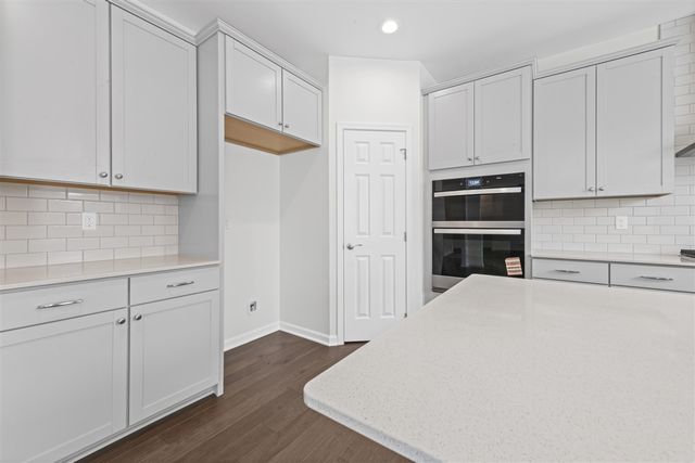 28510 Coyote Court, New Hudson, MI 48165