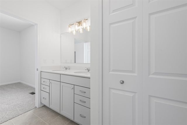 28510 Coyote Court, New Hudson, MI 48165