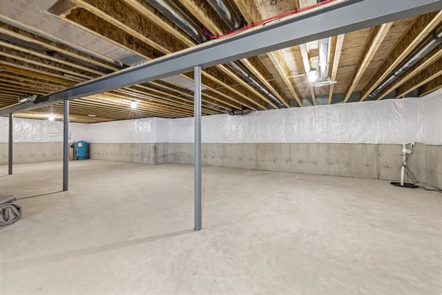 28510 Coyote Court, New Hudson, MI 48165