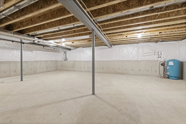 28510 Coyote Court, New Hudson, MI 48165