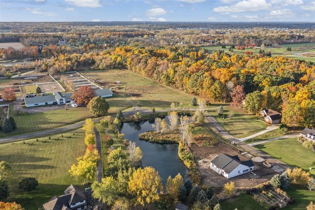 28510 Coyote Court, New Hudson, MI 48165