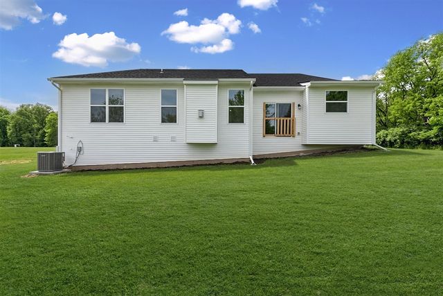 28510 Coyote Court, New Hudson, MI 48165