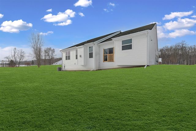 28510 Coyote Court, New Hudson, MI 48165