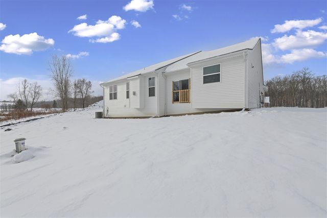 28510 Coyote Court, New Hudson, MI 48165