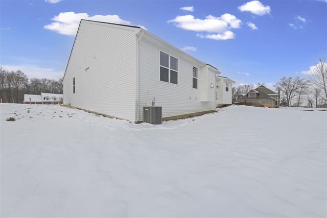 28510 Coyote Court, New Hudson, MI 48165