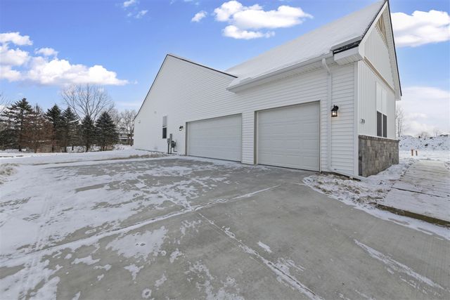 28510 Coyote Court, New Hudson, MI 48165