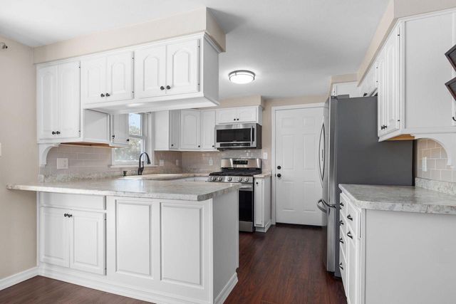 475 PLEASANT COURT, Neenah, WI 54956