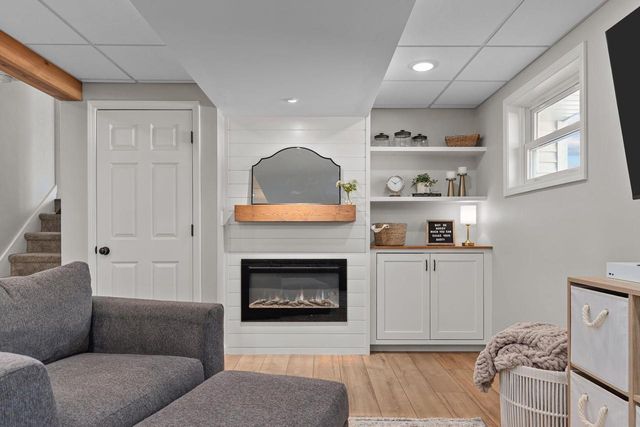 475 PLEASANT COURT, Neenah, WI 54956