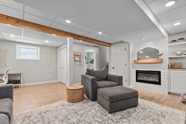 475 PLEASANT COURT, Neenah, WI 54956