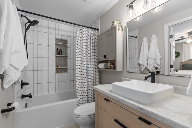 475 PLEASANT COURT, Neenah, WI 54956