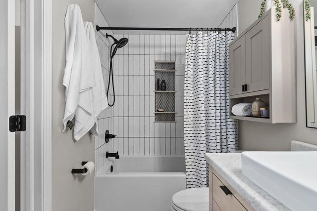 475 PLEASANT COURT, Neenah, WI 54956