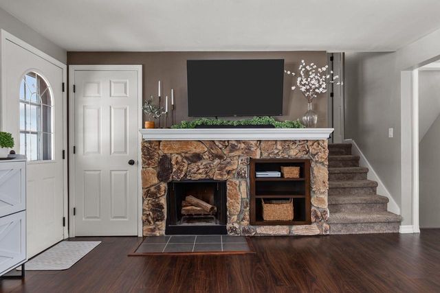 475 PLEASANT COURT, Neenah, WI 54956