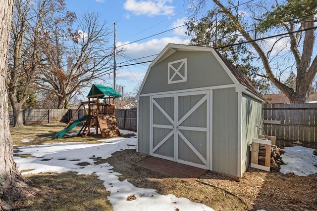 475 PLEASANT COURT, Neenah, WI 54956