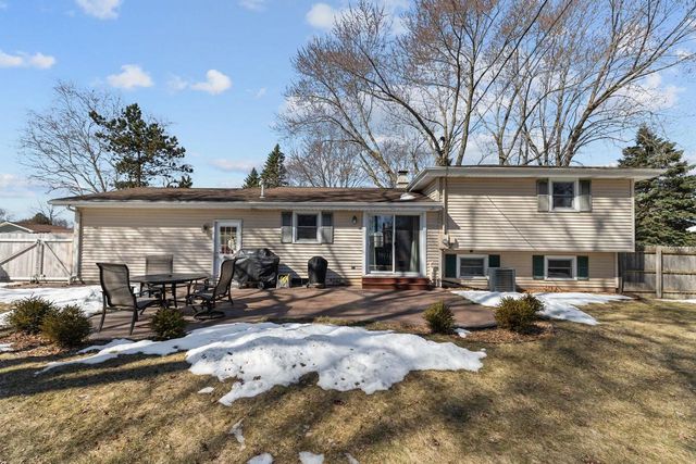 475 PLEASANT COURT, Neenah, WI 54956