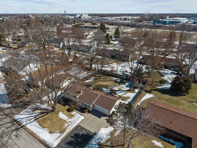 475 PLEASANT COURT, Neenah, WI 54956