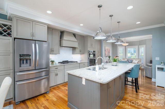 1017 Peninsula Drive, Belmont, NC 28012