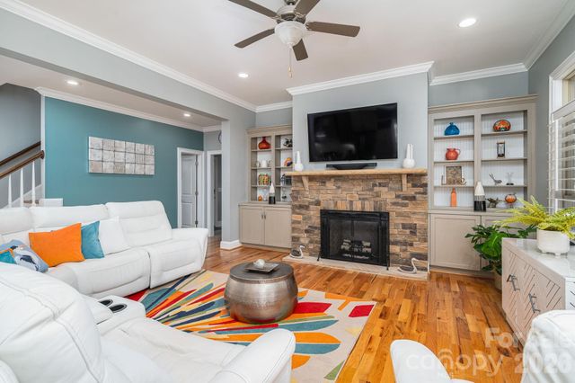 1017 Peninsula Drive, Belmont, NC 28012