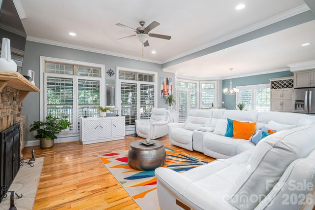 1017 Peninsula Drive, Belmont, NC 28012