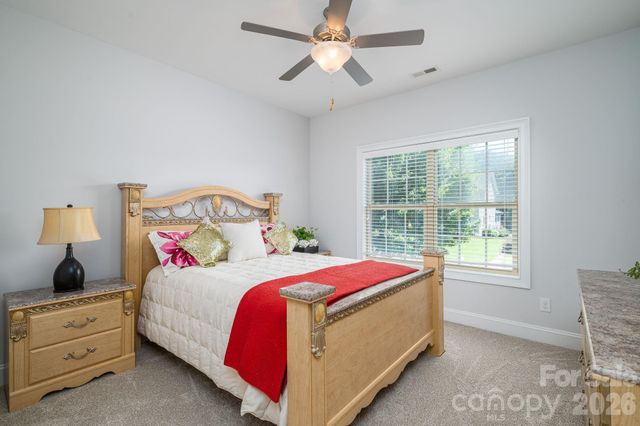 1017 Peninsula Drive, Belmont, NC 28012