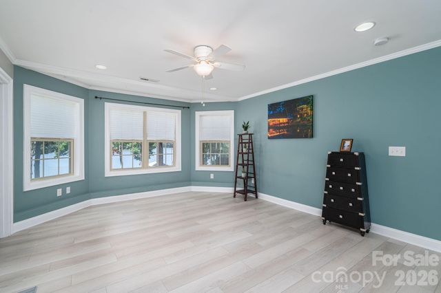 1017 Peninsula Drive, Belmont, NC 28012