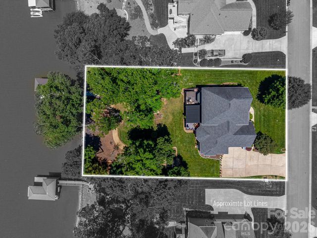 1017 Peninsula Drive, Belmont, NC 28012