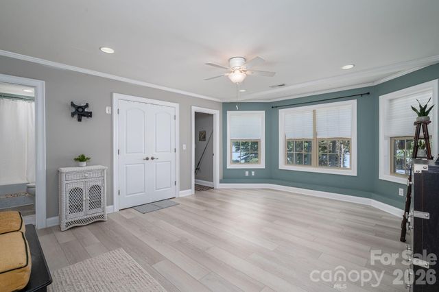 1017 Peninsula Drive, Belmont, NC 28012