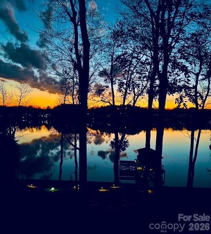 1017 Peninsula Drive, Belmont, NC 28012