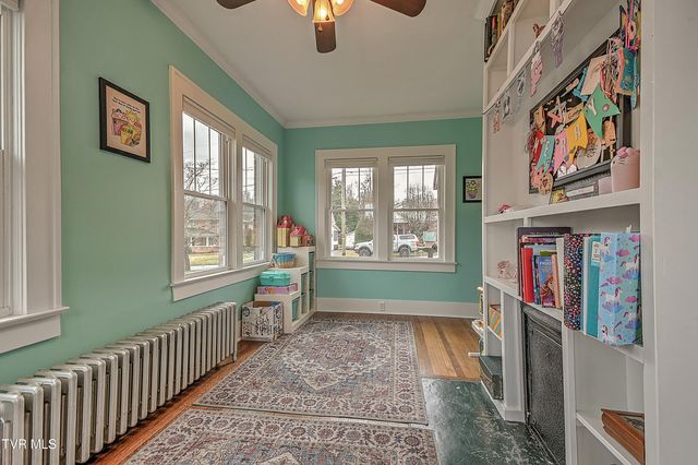 722 Lawrence Avenue, Bristol, VA 24201