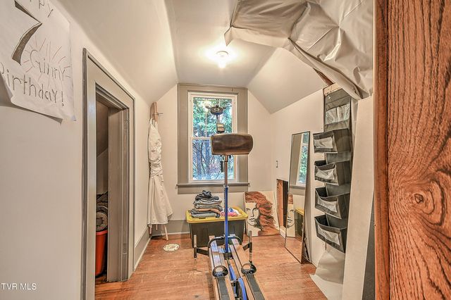 722 Lawrence Avenue, Bristol, VA 24201