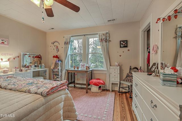 722 Lawrence Avenue, Bristol, VA 24201