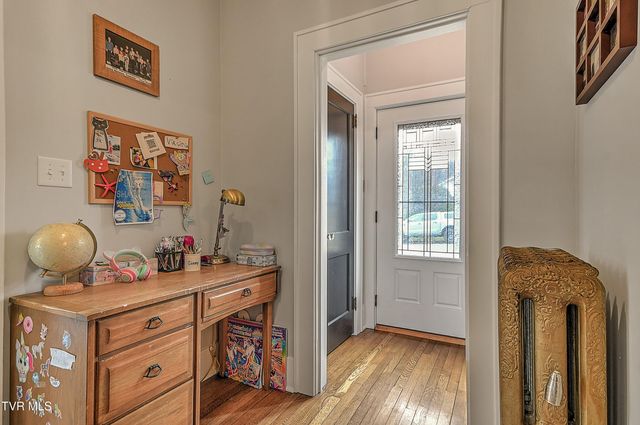 722 Lawrence Avenue, Bristol, VA 24201