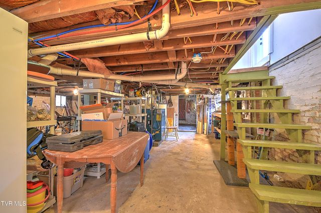 722 Lawrence Avenue, Bristol, VA 24201