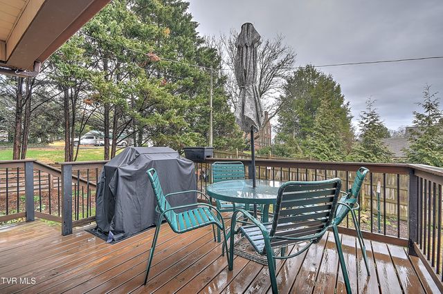 722 Lawrence Avenue, Bristol, VA 24201